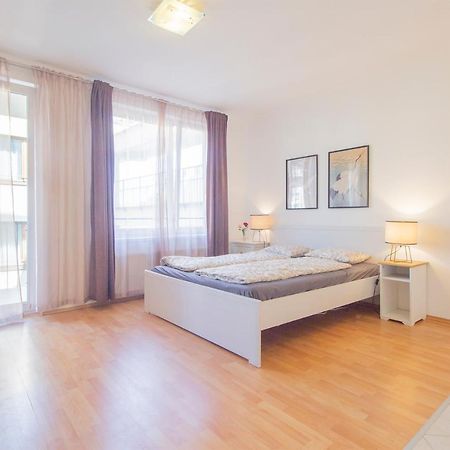부다페스트 Corvin Modern Studio With Ac, Parking 아파트 외부 사진