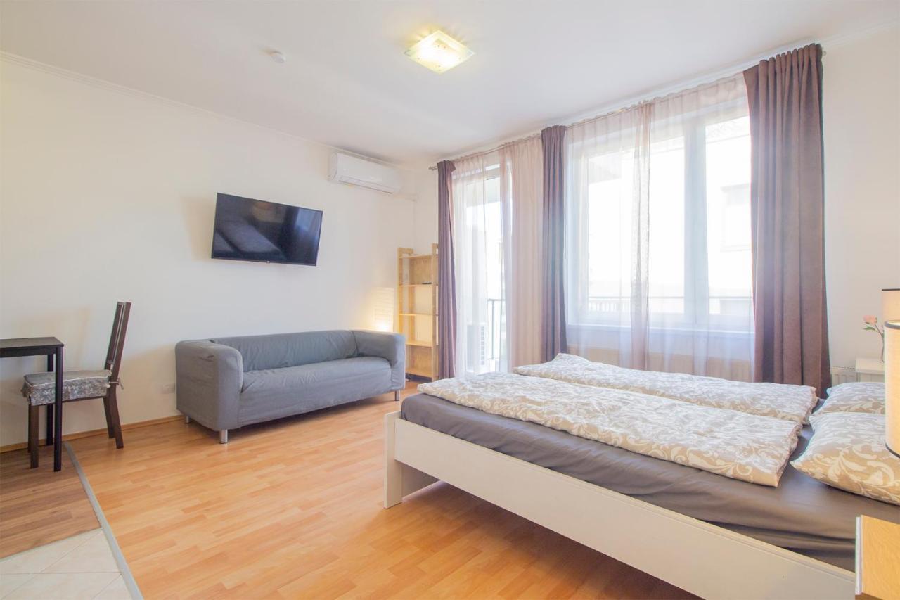 부다페스트 Corvin Modern Studio With Ac, Parking 아파트 외부 사진